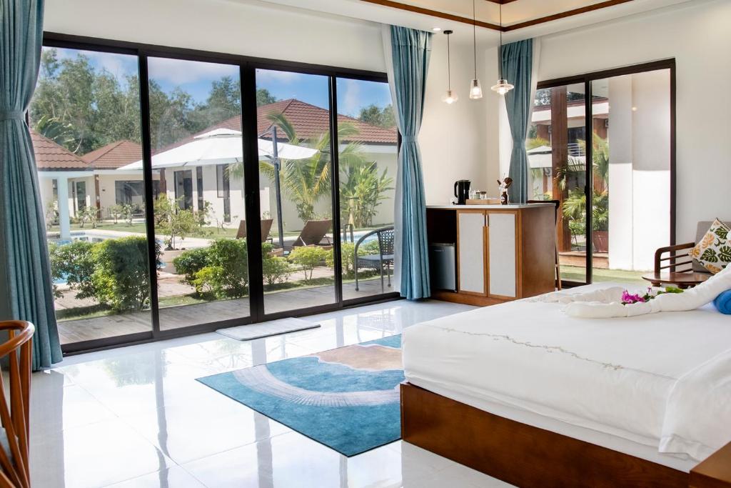 Two Bedroom Villa Amphitrite Resort